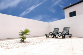 Magnólia - Casa com dois quartos junto ao mar - Renovada em 2023